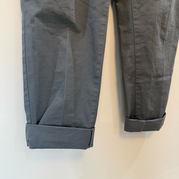 EVERLANE Men's Gray/green performance Chino Pants - Picture 7 of 9